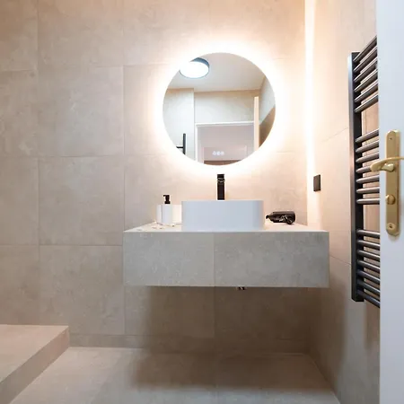 Cia - Flat With Balcony In East Paris, Buttes Chaumont Appartamento Parigi