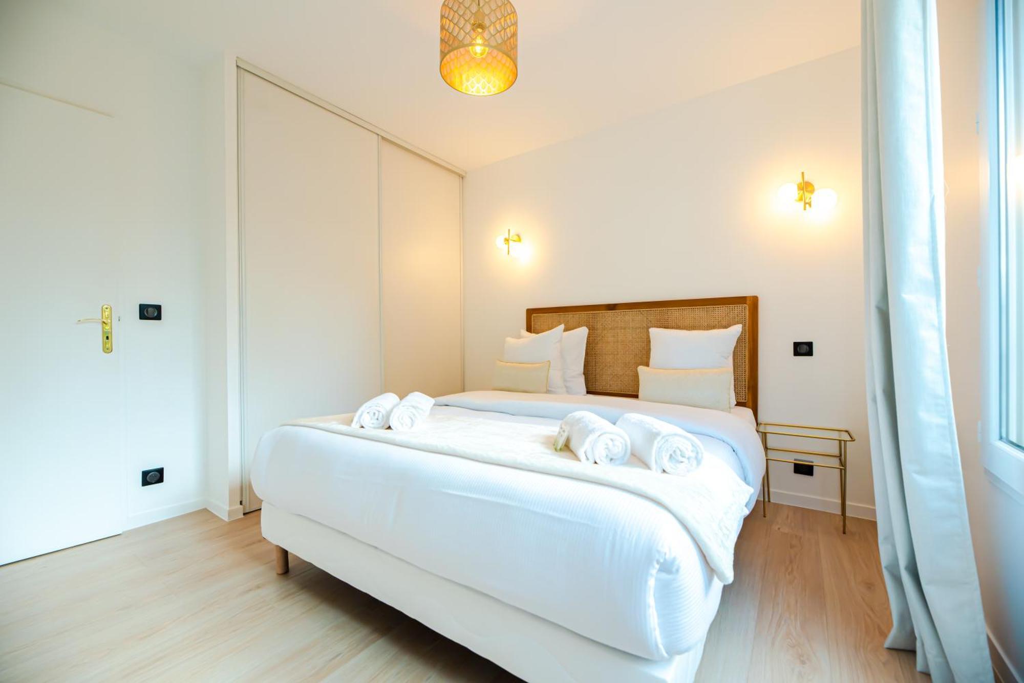 Cia - Flat With Balcony In East Paris, Buttes Chaumont Parigi