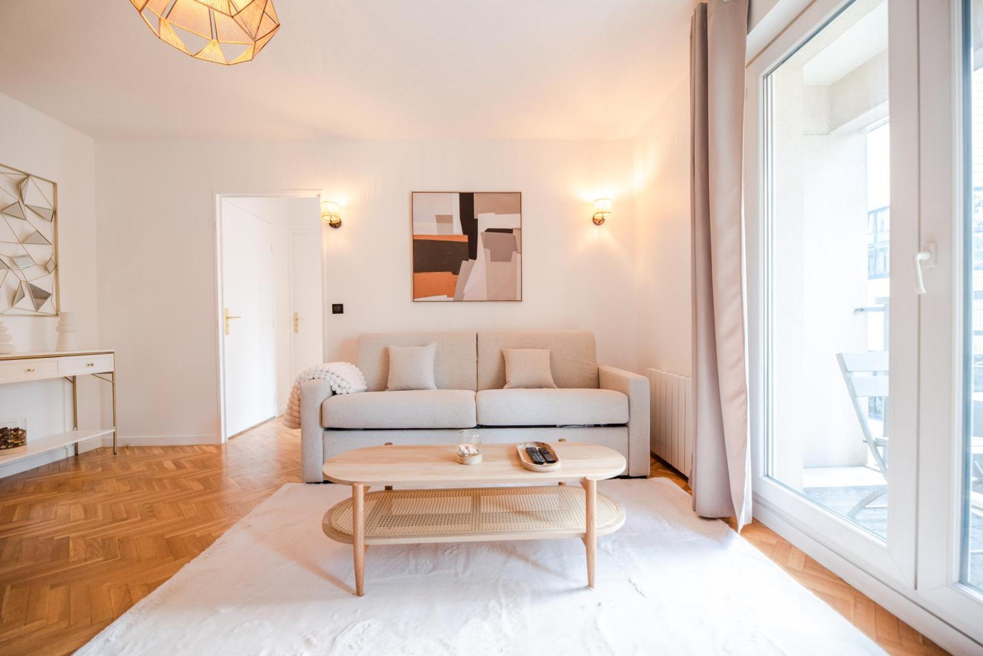 Cia - Flat With Balcony In East Paris, Buttes Chaumont * Parigi